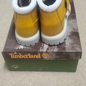 TIMBERLAND - NEW Women's Nellie Waterproof Chukka Boots - SIZE 6